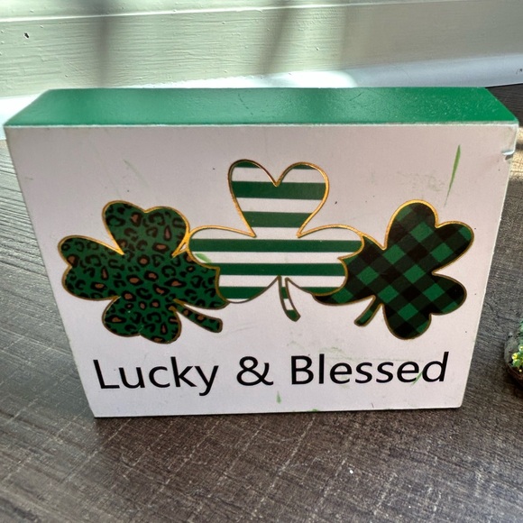 Lot Hobby Lobby St. Patrick's Day Leprechaun Figurine and Sign Set of 4 - Picture 5 of 14